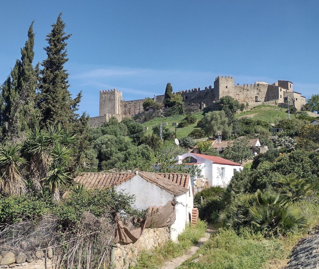A view of Castellar de la Frontera and the castle